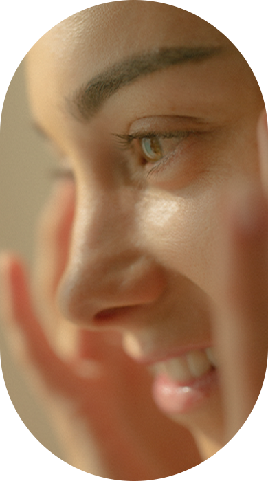 La crema para el contorno de los ojos de Rice & Shine es rica en vitamina E y ayuda a controlar las arrugas.